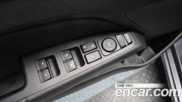 Hyundai AVANTE 2018 — photo 14