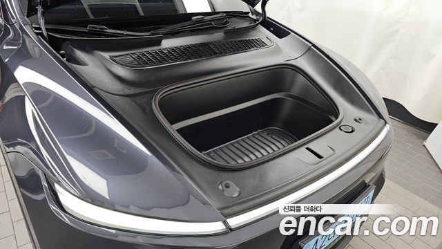 Tesla Model Y 2026 — photo 6