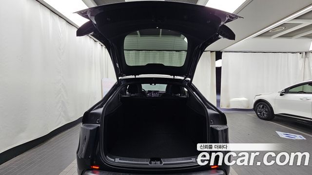 Tesla Model Y 2026 — photo 20