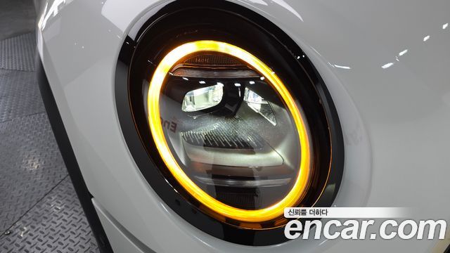 Mini Cooper Convertible 2026 — photo 8