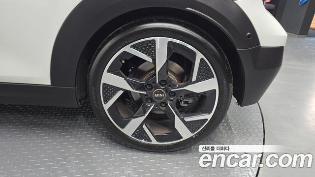 Mini Cooper Convertible 2026 — photo 29