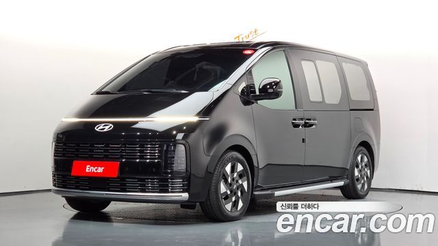 Hyundai Staria 2026 — photo 1