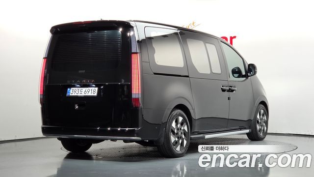 Hyundai Staria 2026 — photo 2