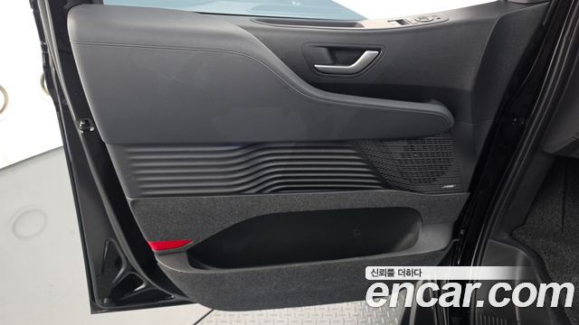 Hyundai Staria 2026 — photo 14