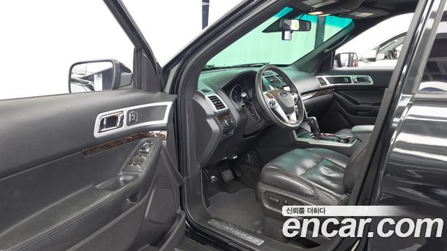 Ford Explorer 2015 — photo 10