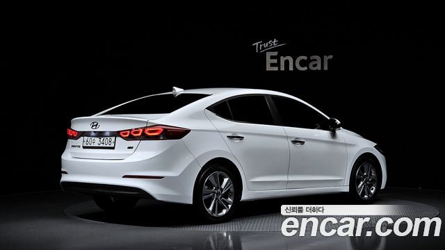 Hyundai AVANTE 2017 — photo 2