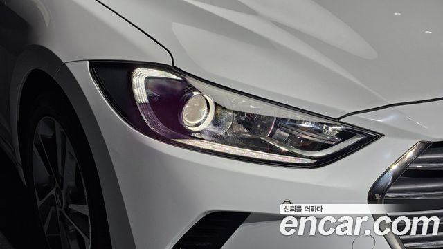 Hyundai AVANTE 2017 — photo 8