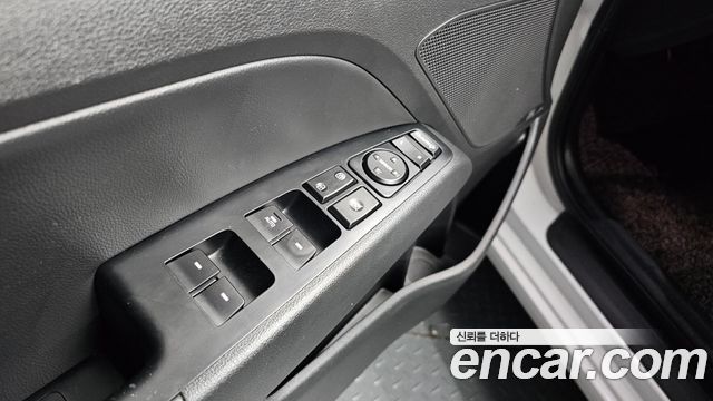 Hyundai AVANTE 2017 — photo 27