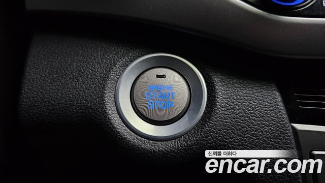 Hyundai AVANTE 2017 — photo 28