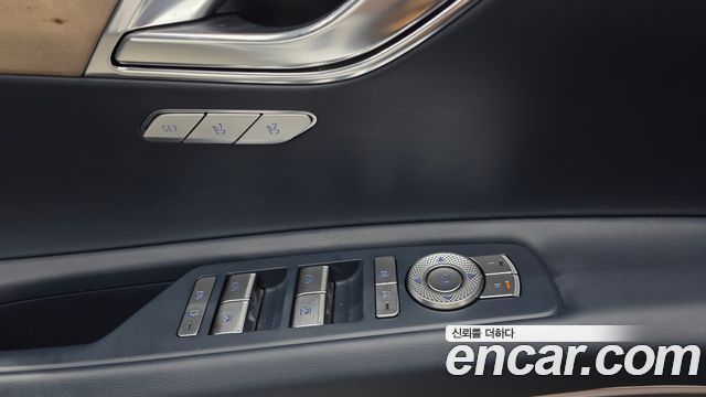 Genesis GV80 2023 — photo 12
