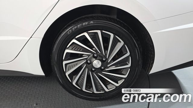 Hyundai Sonata 2023 — photo 7