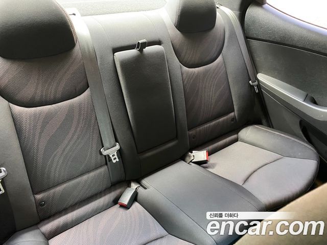 Hyundai AVANTE 2015 — photo 8