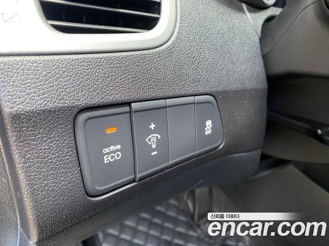 Hyundai AVANTE 2015 — photo 12