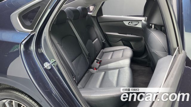 Kia K3 2022 — photo 17