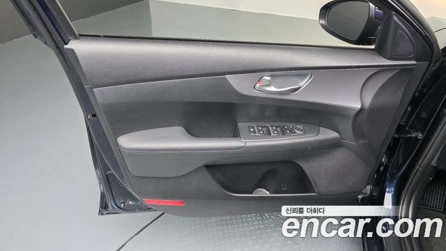 Kia K3 2022 — photo 14