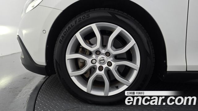 Volvo V40 2018 — photo 5