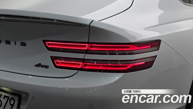 Genesis G80 2022 — photo 9