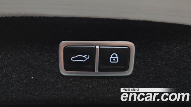 Genesis G80 2022 — photo 30