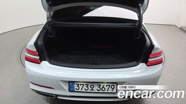Genesis G80 2022 — photo 31