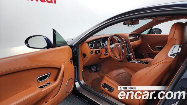 Bentley Continental 2015 — photo 10