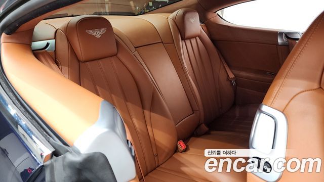 Bentley Continental 2015 — photo 12