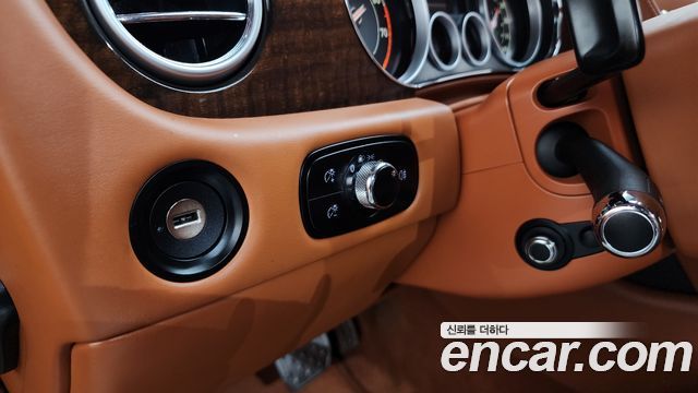 Bentley Continental 2015 — photo 18