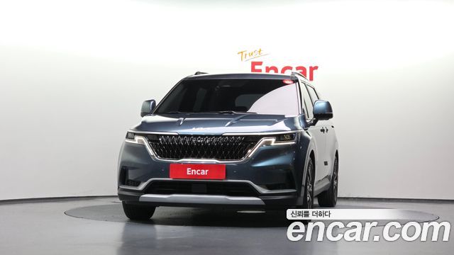 Kia Canival 2023 — photo 3