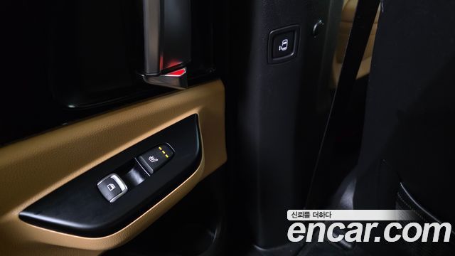 Kia Canival 2023 — photo 25