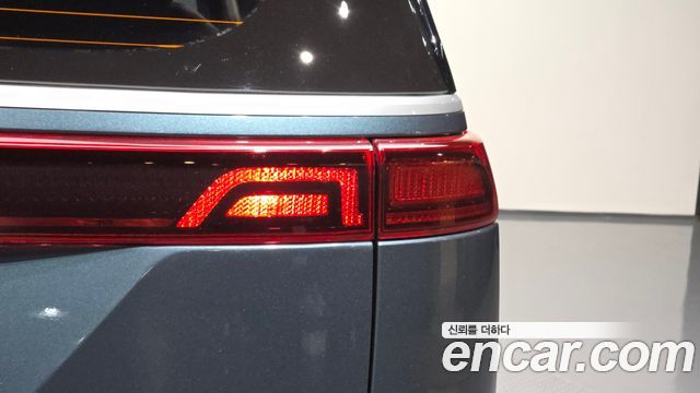 Kia Canival 2023 — photo 9