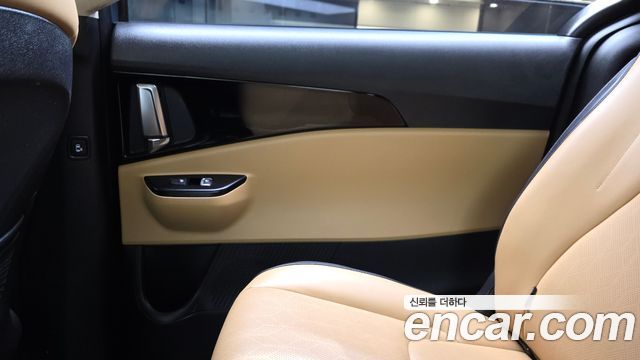 Kia Canival 2023 — photo 15