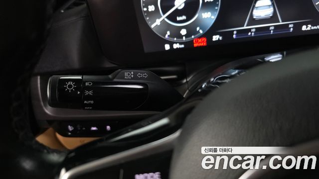 Kia Canival 2023 — photo 28