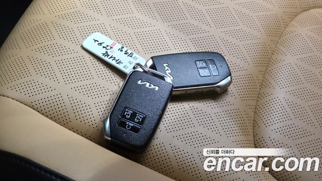 Kia Canival 2023 — photo 30