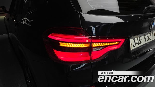 BMW X3 2019 — photo 9