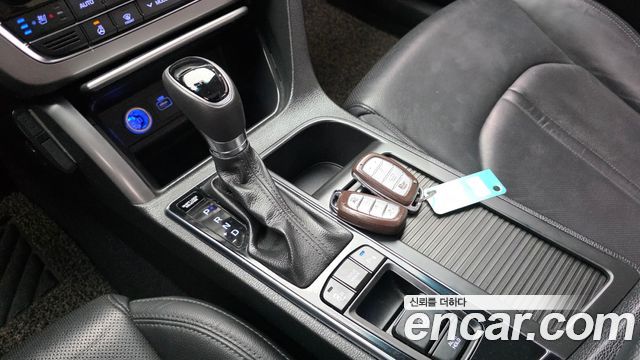 Hyundai Sonata 2015 — photo 12