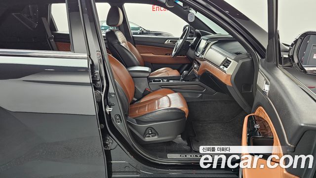 KG Mobility Rexton 2018 — photo 16