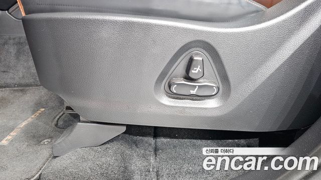 KG Mobility Rexton 2018 — photo 31