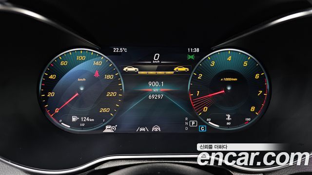 Mercedes-Benz GLC-Class 2022 — photo 11