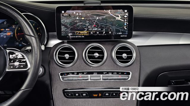 Mercedes-Benz GLC-Class 2022 — photo 23