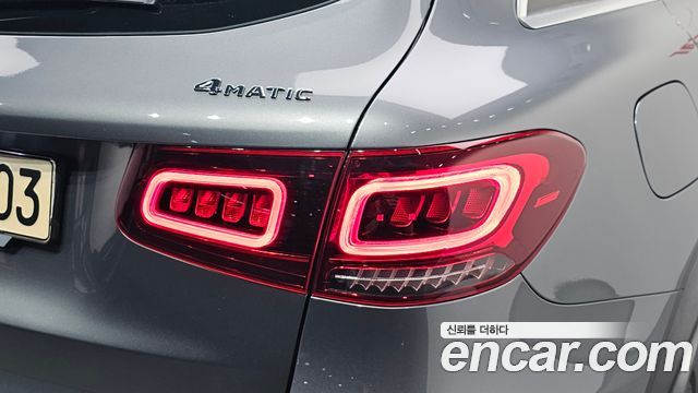Mercedes-Benz GLC-Class 2022 — photo 9