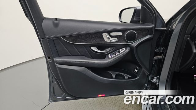 Mercedes-Benz GLC-Class 2022 — photo 14