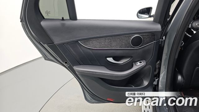 Mercedes-Benz GLC-Class 2022 — photo 15