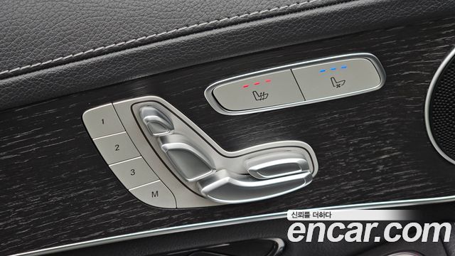Mercedes-Benz GLC-Class 2022 — photo 28