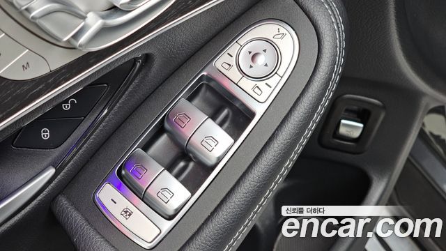 Mercedes-Benz GLC-Class 2022 — photo 29