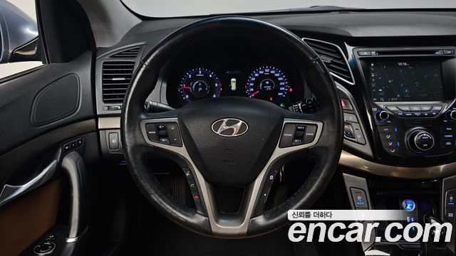 Hyundai i40 2017 — photo 19