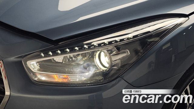 Hyundai i40 2017 — photo 8