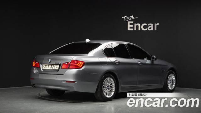 BMW 5-Series 2015 — photo 2