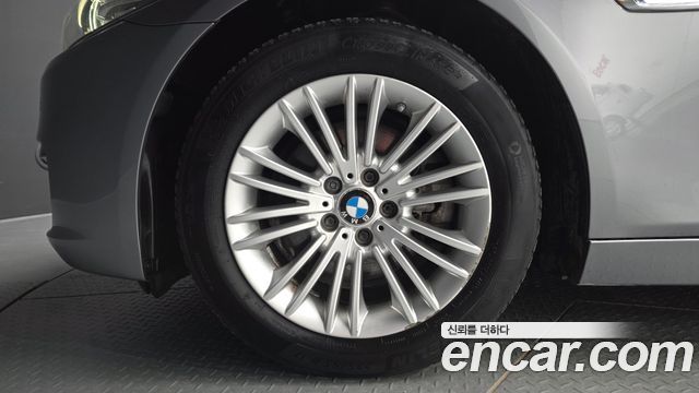 BMW 5-Series 2015 — photo 5