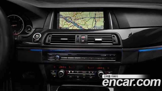 BMW 5-Series 2015 — photo 14
