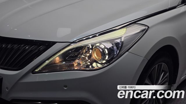 Hyundai Grandeur 2015 — photo 8