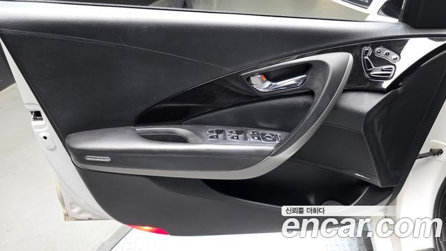 Hyundai Grandeur 2015 — photo 14